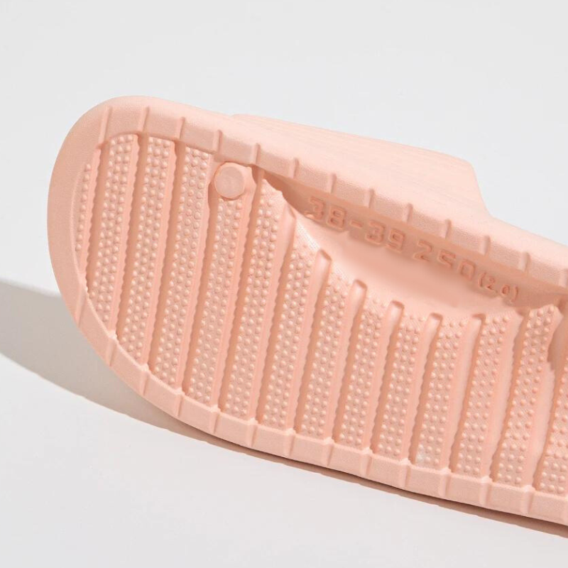 Letní pánské slipony s protiskluzovou podrážkou