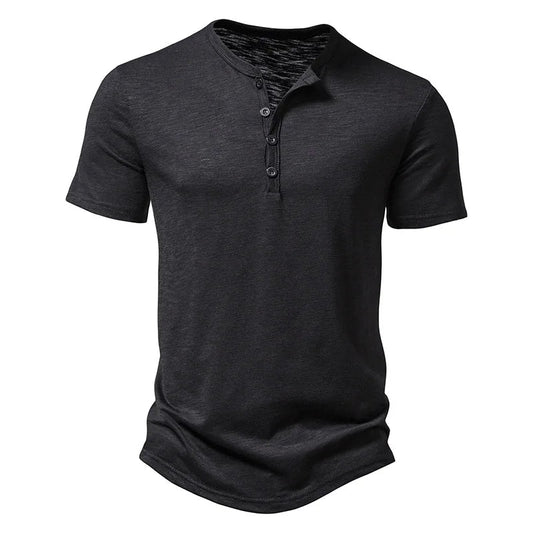 Schwarzes Herren-Henley-Shirt, kurzärmelig, Baumwolle, Knopfleiste, lässig, modisch.