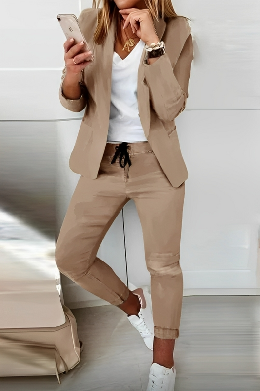 Dvoudílná dámská souprava s blejzrem pro každodenní nošení a akce – Alina