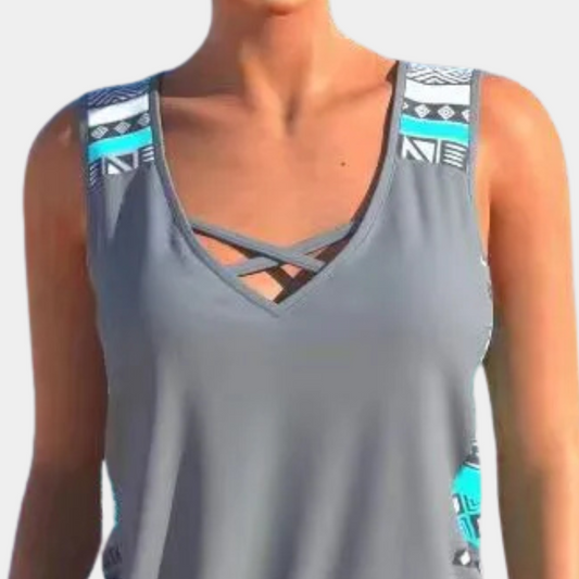 Graues ärmelloses Damen-Top mit V-Ausschnitt und geometrischem Muster, Sommermode.