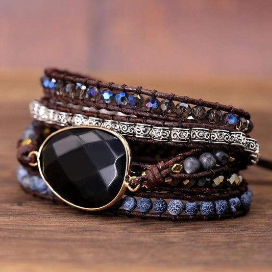 Handgemachtes Wickelarmband mit Onyx, braun, Boho-Stil, Schmuck, Damenaccessoire.