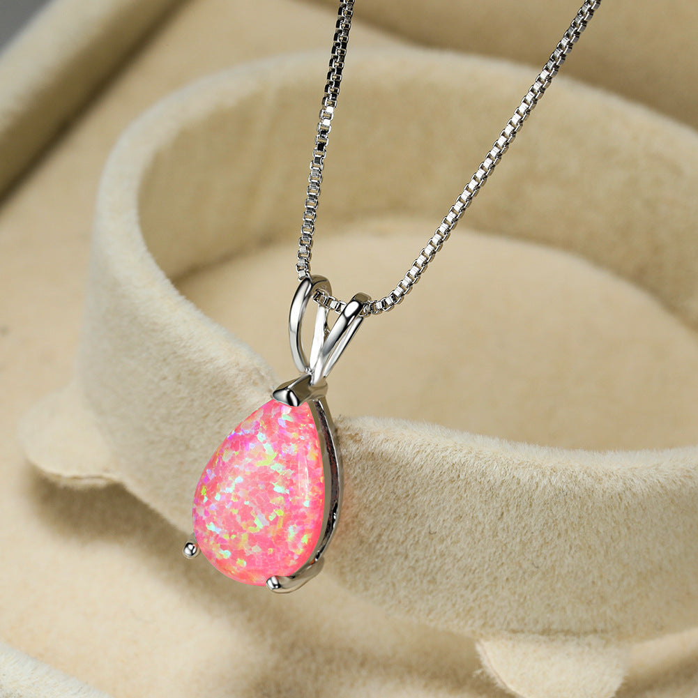 Silberkette mit rosa Opal-Anhänger, eleganter Schmuck, Damenaccessoire, Geschenkidee.