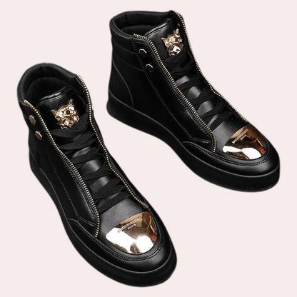 Schwarze High-Top-Sneaker mit goldener Verzierung, Reißverschluss, Herrenmode, stylisch.