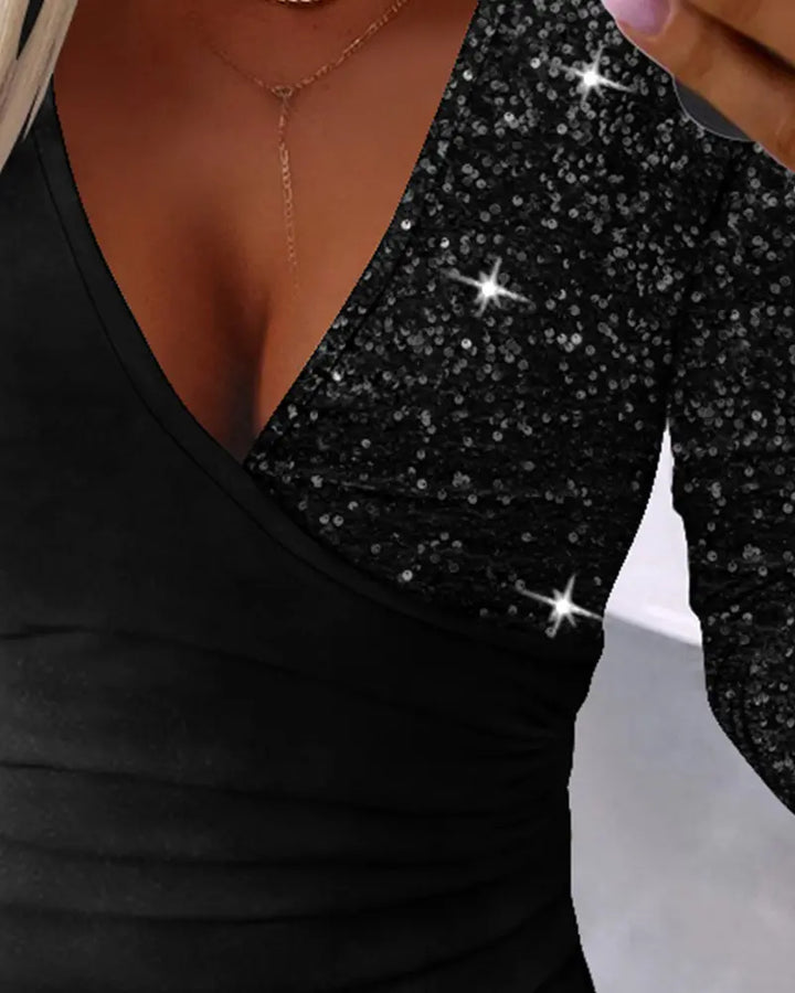 Schwarzes Paillettenkleid mit V-Ausschnitt, elegantes Design, funkelnde Details, Damenmode.
