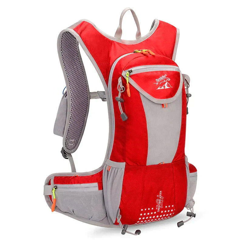 Roter Wanderrucksack, leicht, atmungsaktiv, mit mehreren Taschen, ideal für Outdoor-Aktivitäten.