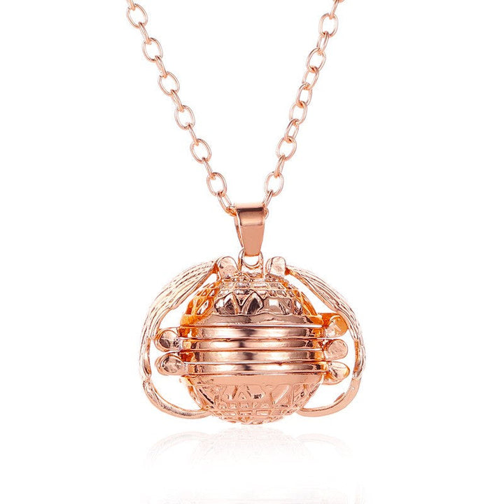 Roségoldener Anhänger Halskette, filigranes Design, eleganter Schmuck für Damen, modisch.
