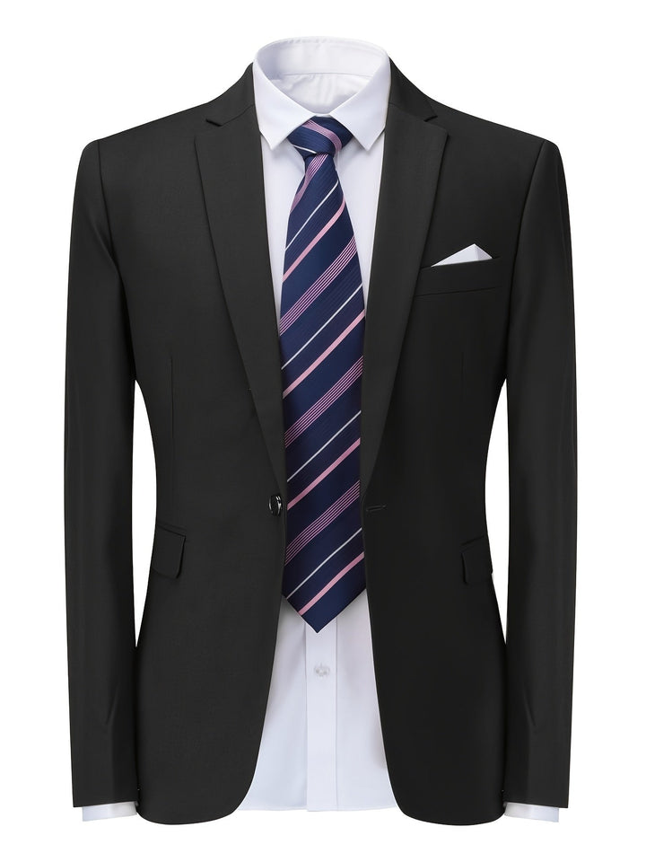 Schwarzer Herrenanzug mit weißem Hemd und gestreifter Krawatte, elegantes Business-Outfit.