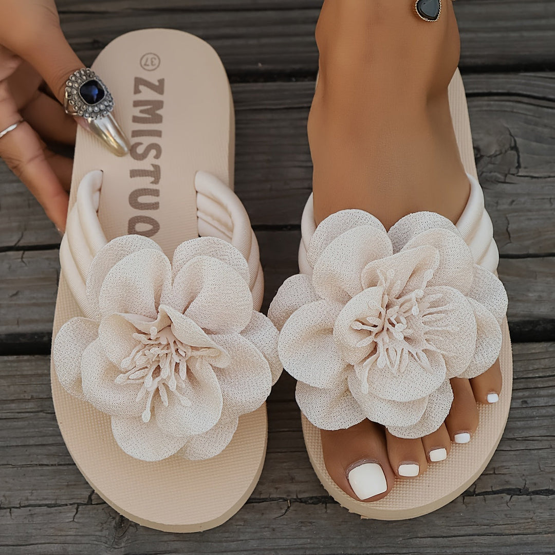 Stylové dámské slippers s květinovým detailem na léto - KvětníKrok