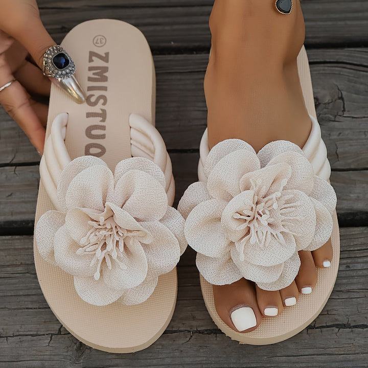 Stylové dámské slippers s květinovým detailem na léto - KvětníKrok