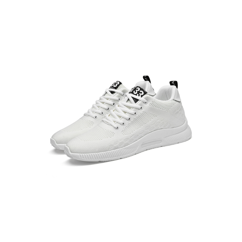 Weiße Sportschuhe aus Mesh, atmungsaktiv, mit Schnürsenkeln, ideal für Laufen und Fitness.