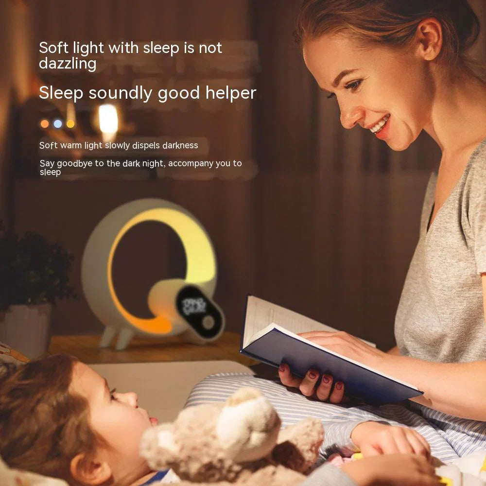Frau liest Kind vor, LED-Nachtlicht, warmes Licht, Schlafzimmer, Schlafhilfe, moderne Lampe.
