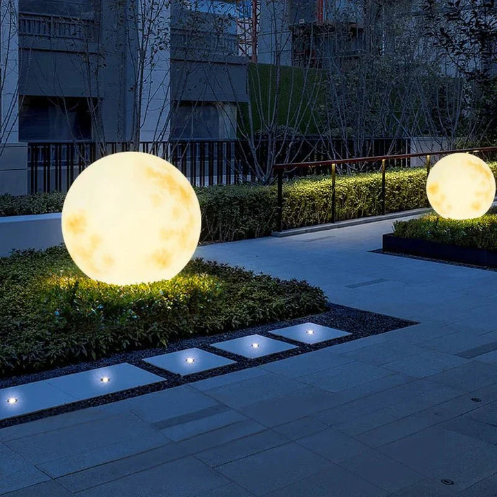 Magická měsícová zahradní lampa - LunaGlow