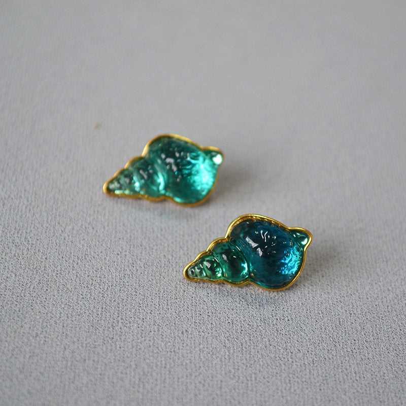 Blaue Muschel-Ohrringe, goldumrandet, handgefertigt, Schmuck, modisch, Damenaccessoire