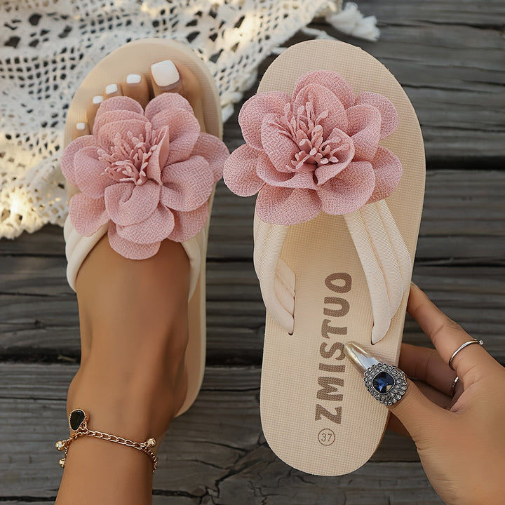 Stylové dámské slippers s květinovým detailem na léto - KvětníKrok