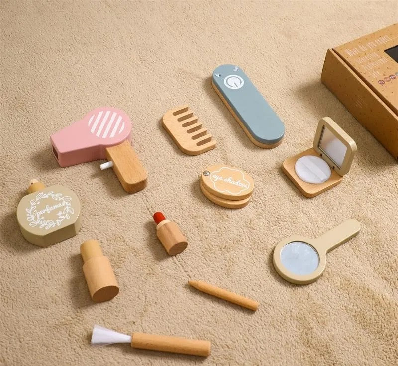 Dřevěné kadeřnické a kosmetické hry pro děti – BeautySpa