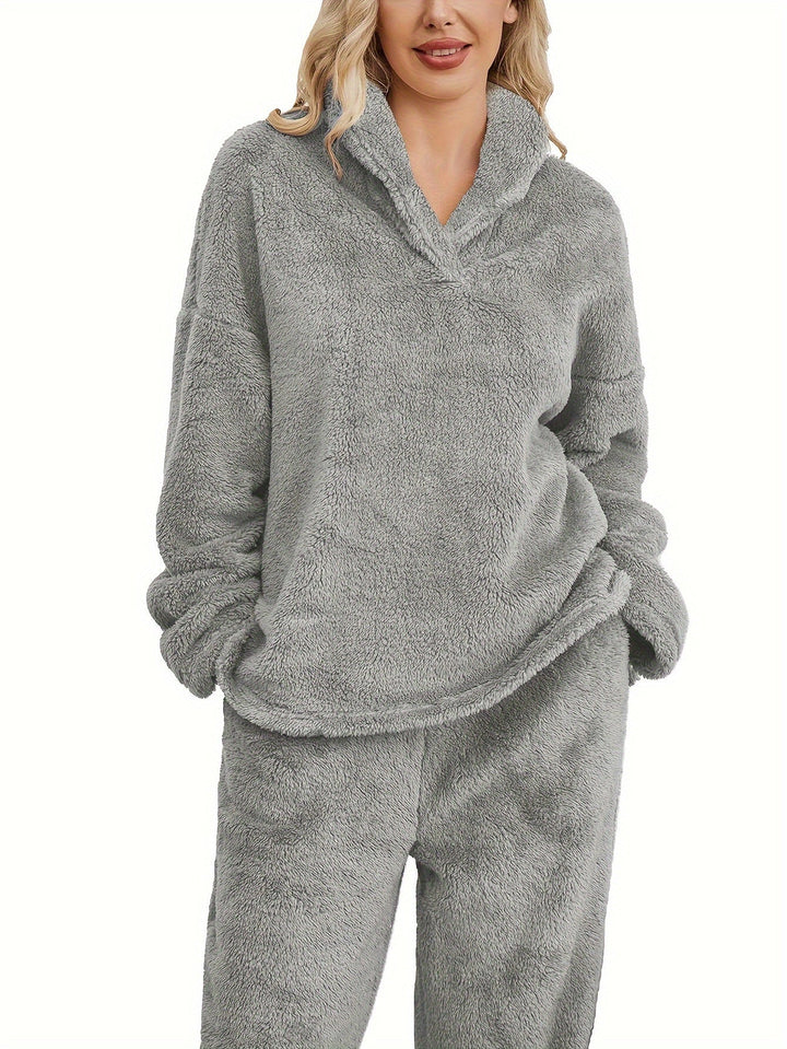 Teplý dámský loungewear set z korálového fleece – Fenna