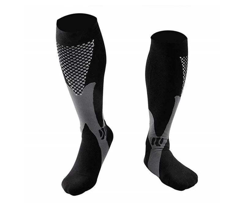 Schwarze Kompressionsstrümpfe, kniehoch, atmungsaktiv, Sport, Unisex, elastisch.