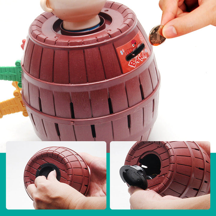 Braunes Piratenfass-Spielzeug, Münzautomat, Kunststoff, Kinder, interaktiv, lustig.