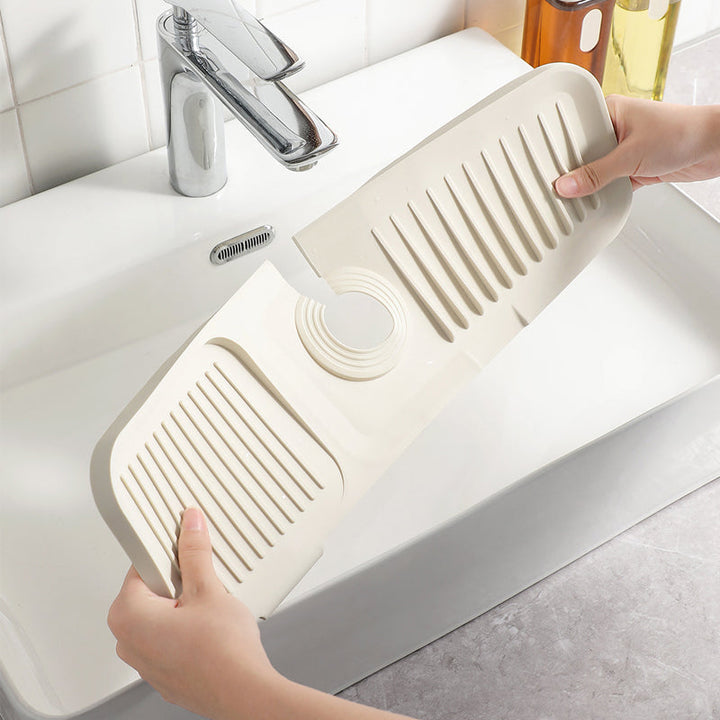 Silikonová odkapávací podložka s samočinným odvodněním – DripGuard