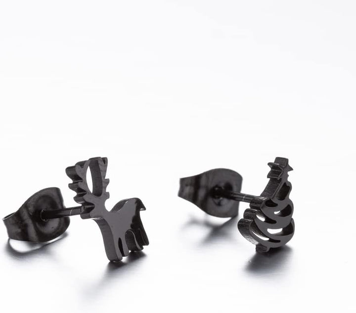 Schwarze Edelstahl-Ohrstecker, Rentier- und Tannenbaum-Design, modische Weihnachtsaccessoires.