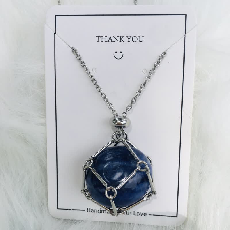 Silberkette mit blauem Edelstein-Anhänger, handgefertigt, Schmuck, Geschenkidee.