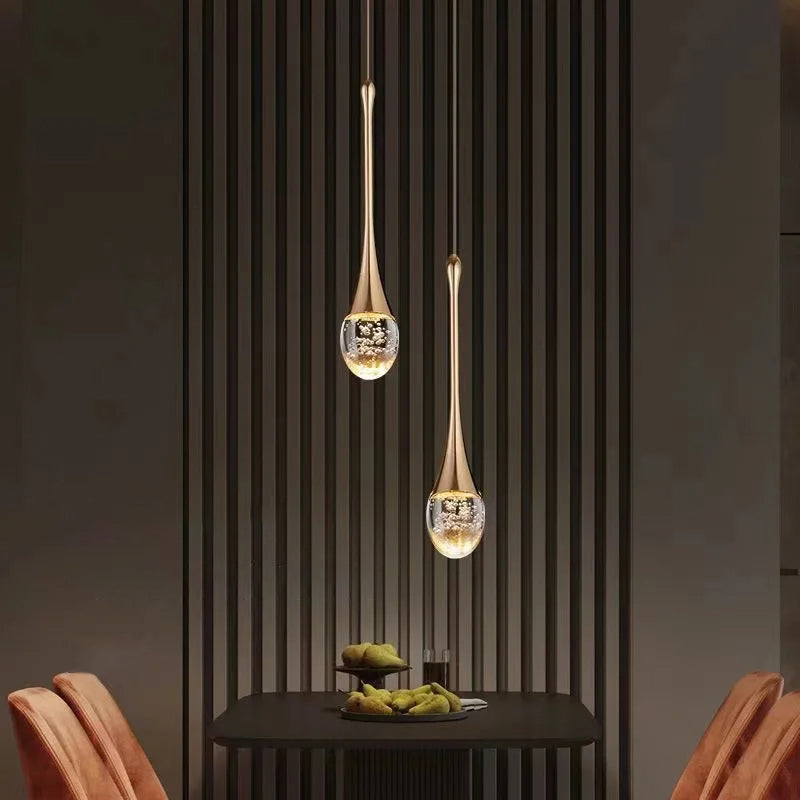 Skleněná závěsná lampa s teplým světlem - Vetra
