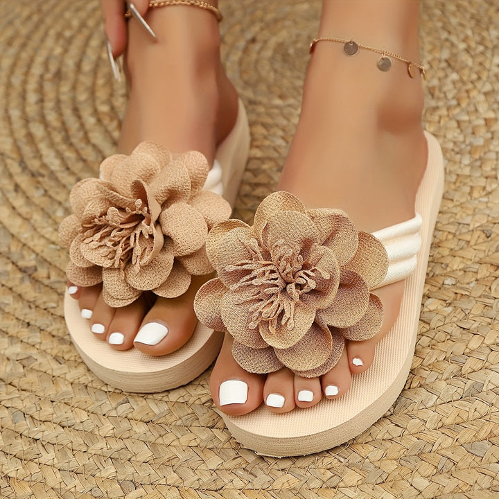 Stylové dámské slippers s květinovým detailem na léto - KvětníKrok