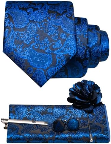 Set s modro-černou paisley kravatou, kapesníčkem do saka, manžetovými knoflíčky, sponou na kravatu a květinovou broží do klopy. 14