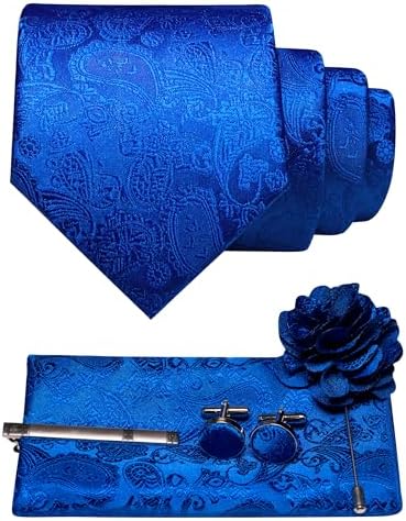 Set s královsky modrou paisley kravatou, kapesníčkem do saka, manžetovými knoflíčky, sponou na kravatu a květinovou broží do klopy. 10