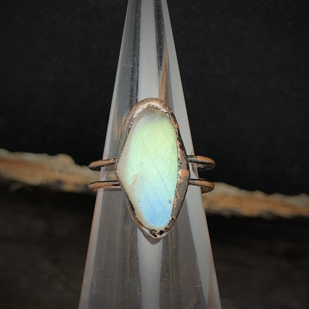 Mondstein-Ring, handgefertigt, silberfarben, einzigartiges Design, Schmuck für Damen.