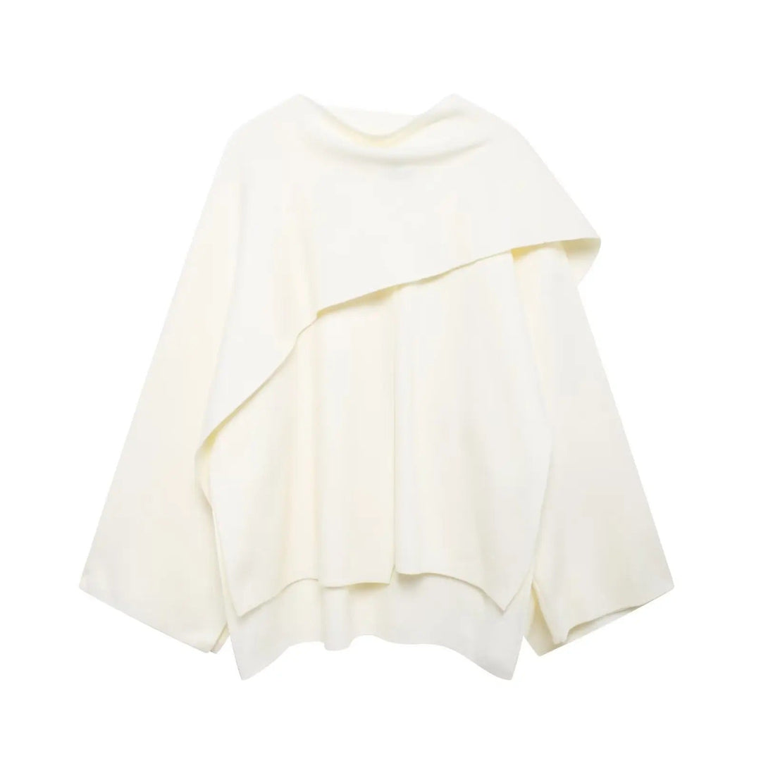 Weiße Damenbluse aus Baumwolle, asymmetrisches Design, eleganter Stil, modische Oberbekleidung.