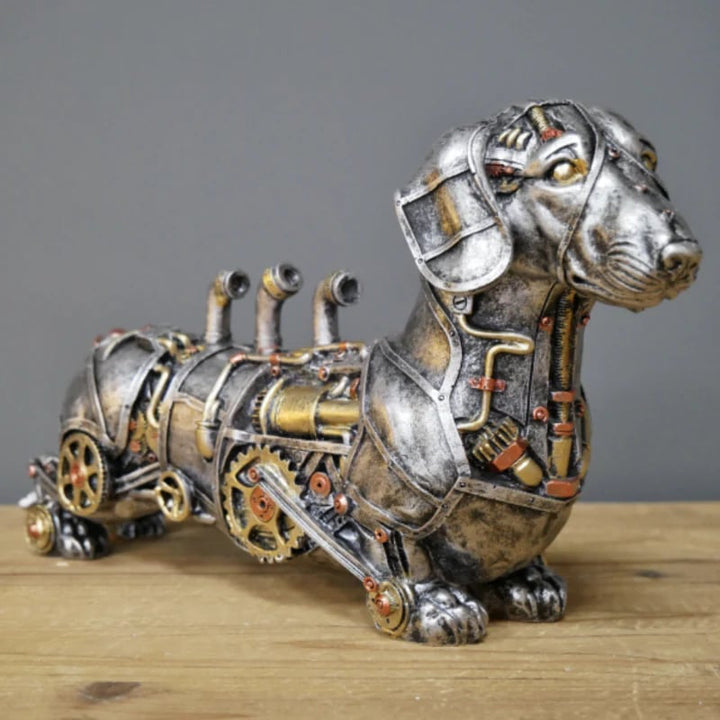 Steampunk Dackel Skulptur aus Metall mit Zahnrädern und Rohren auf Holztisch.