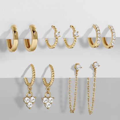 5er-Set goldene Ohrringe mit Herzanhänger und Zirkonia, Damen Schmuck, modisch, elegant.