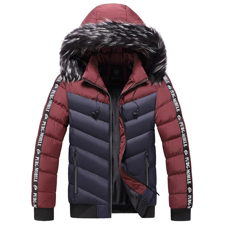 Bordeaux-schwarze Herren-Daunenjacke mit Kunstfellkapuze und PUBG MOBILE-Logo.