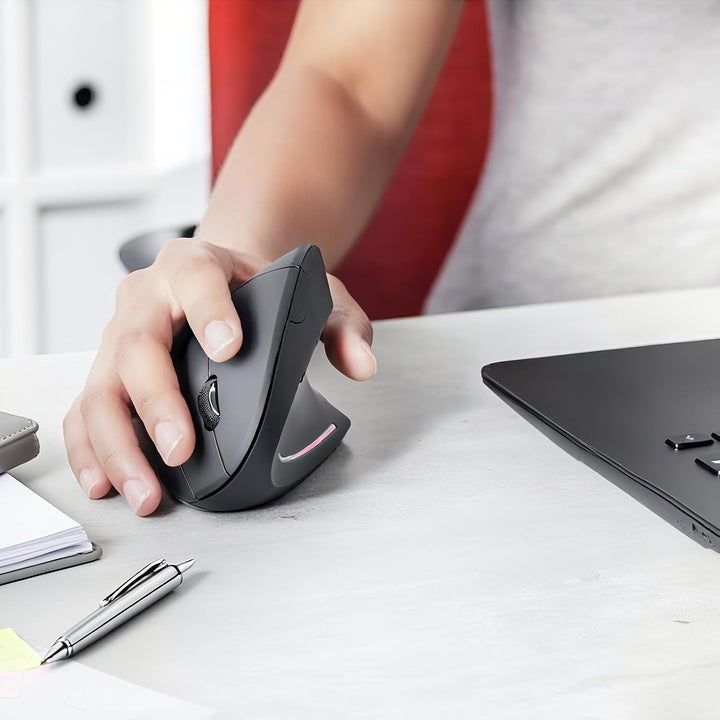 Dobíjecí ergonomická vertikální bezdrátová myš – Elvion