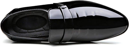 Schwarzer Lackleder-Herrenschuh, eleganter Slipper, formell, glänzend, rutschfeste Sohle.