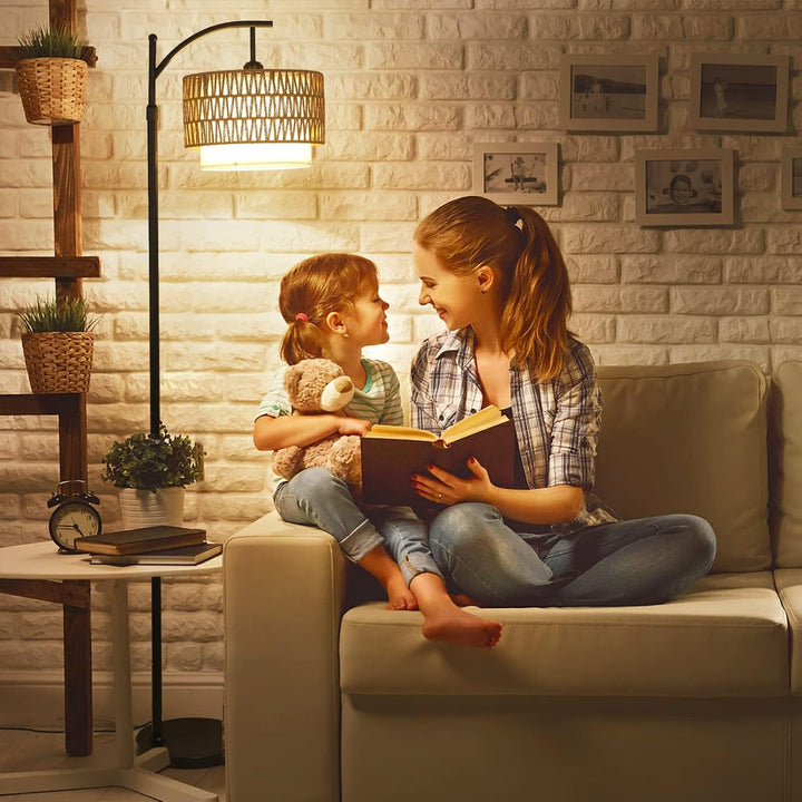 Oblouková stojací lampa s dálkovým ovládáním a dvojitými stínidly – Norvella