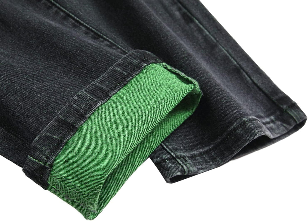 Schwarze Jeans mit grünem Umschlag, Denim, modisch, lässig, Detailansicht.