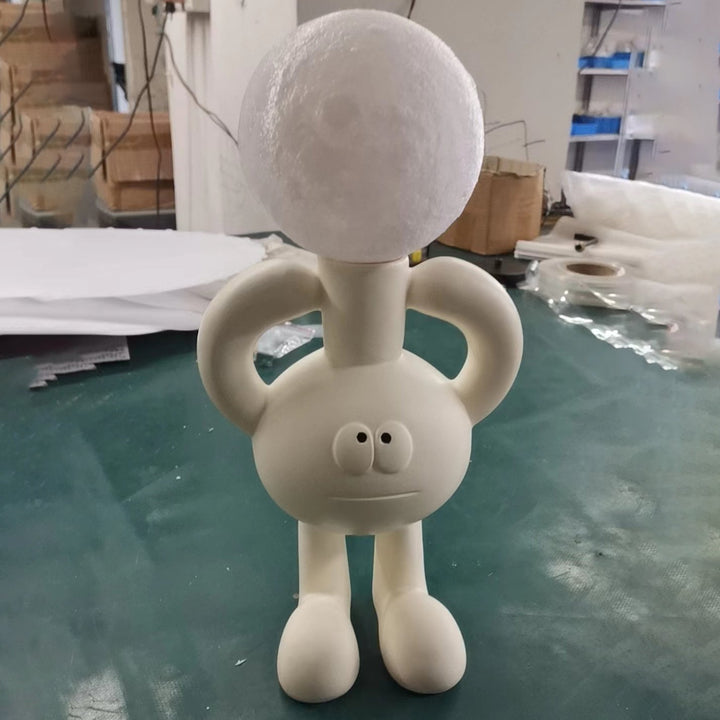 Hravá stolní lampa s skleněnou koulí - Glombra