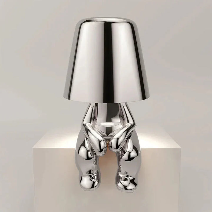 Silberne Tischlampe in menschlicher Form, modernes Design, Metall, Wohnzimmer-Dekoration.
