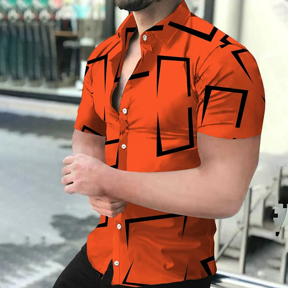 Mann in orange-schwarzem Kurzarmhemd mit geometrischem Muster, modern, stilvoll, Sommermode.