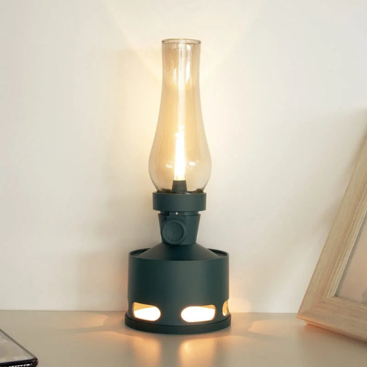 Moderne LED-Tischlampe in Dunkelgrün, vintage Design, Glasabdeckung, warmes Licht.