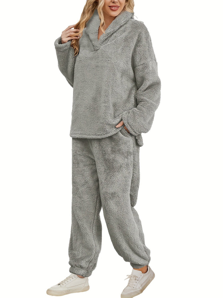 Teplý dámský loungewear set z korálového fleece – Fenna