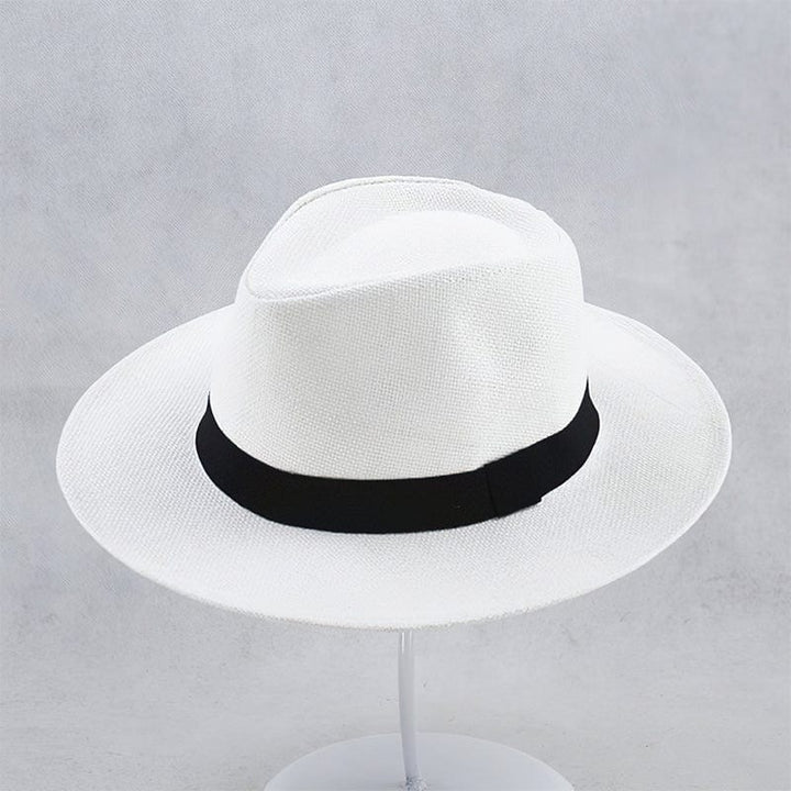 Weißer Panama-Hut mit schwarzem Band, elegantes Accessoire, Sommermode, Unisex-Hut.