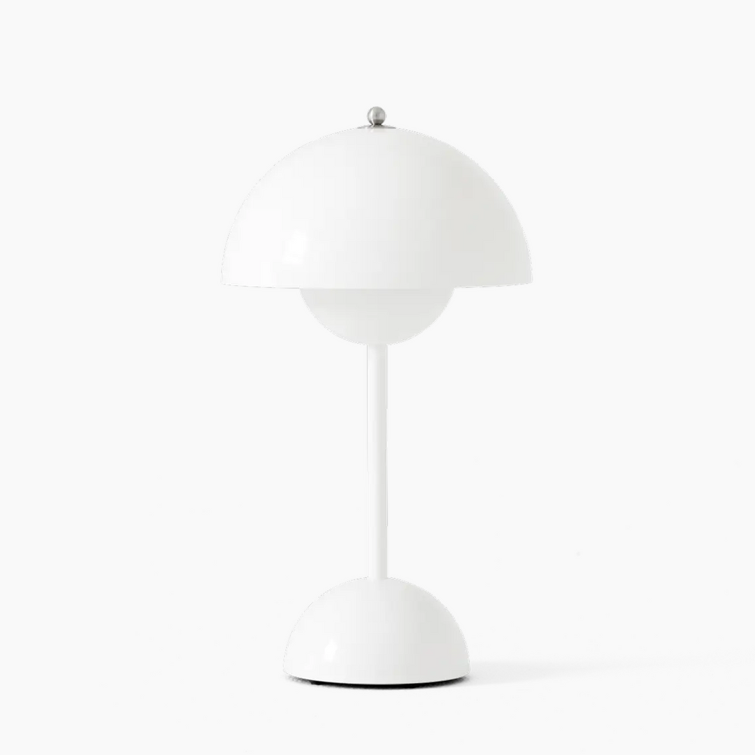 Weiße Tischlampe, Pilzform, Metall, skandinavisches Design, moderne Inneneinrichtung.