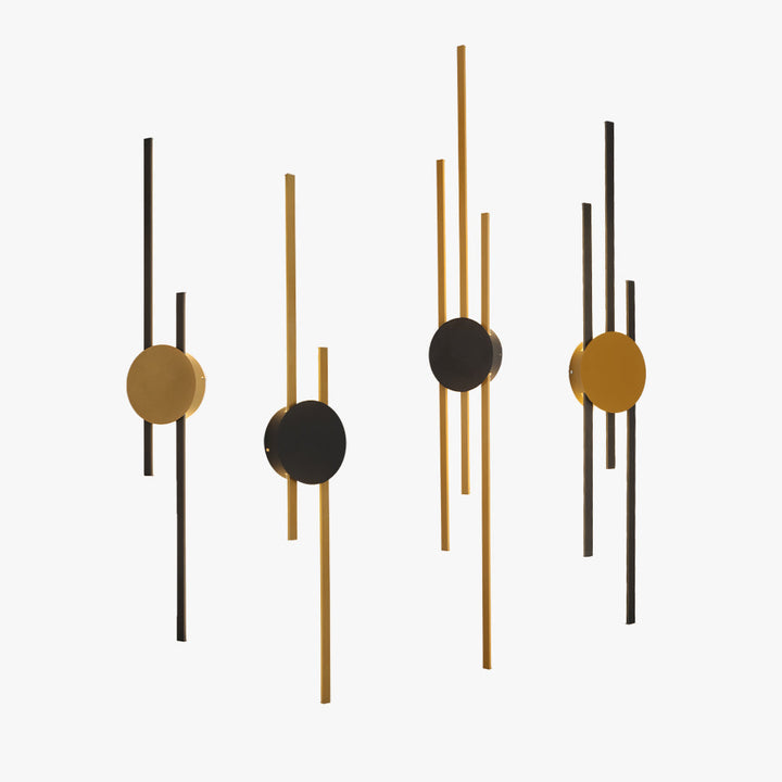 Moderne Wanddekoration aus Metall, gold und schwarz, geometrisches Design, zeitgenössisch.
