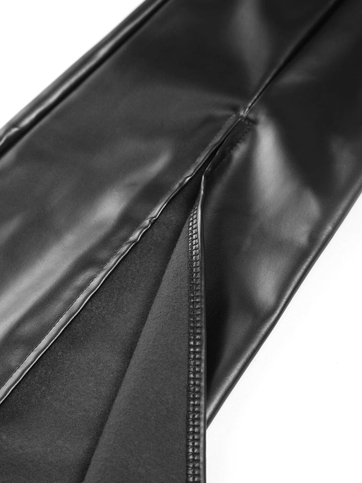 Schwarze Lederhose Detailansicht, glattes Material, modisch, hochwertig, stilvoll, elegant.