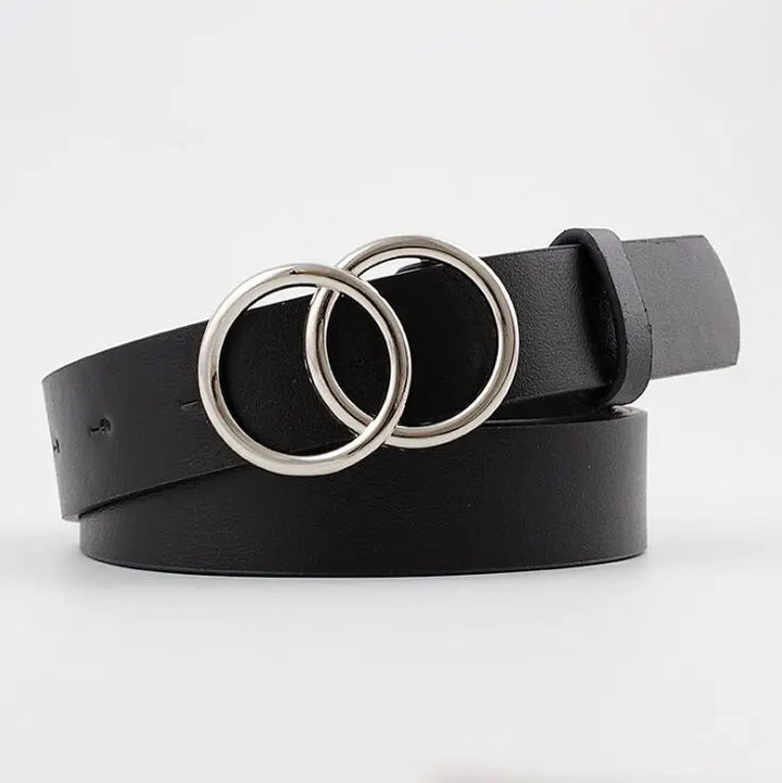 Schwarzer Ledergürtel mit silberner Doppelschnalle, modisches Accessoire für Damen und Herren.