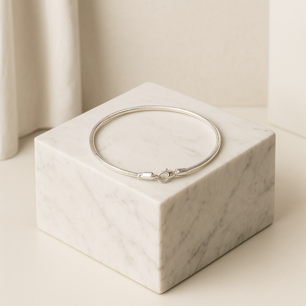 Bíh | Minimalistická náramek se sponou ve tvaru hada