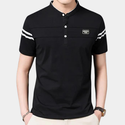 Schwarzes Herren-Poloshirt mit Knopfleiste, Kurzarm, gestreifte Details, modisch, Baumwolle.